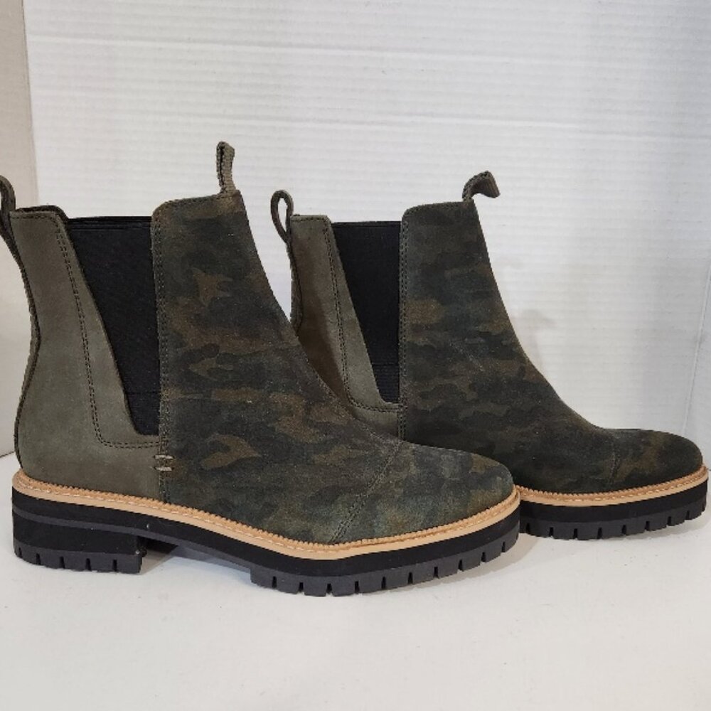 New Tom's Forest Camouflage Styling Boot Women's size 8